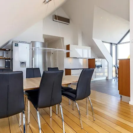 Exclusive Harbor View Retreat-by Traum